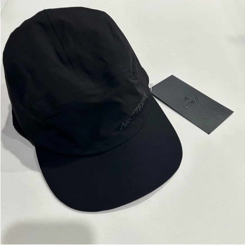 Arc’teryx Women's Mens Paltz Cap Stratus Black NWT Softshell Hat Performance S/M